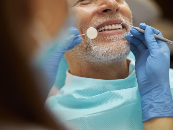 Beleza e funcionalidade: Como escolher entre diferentes tipos de próteses dentárias?
