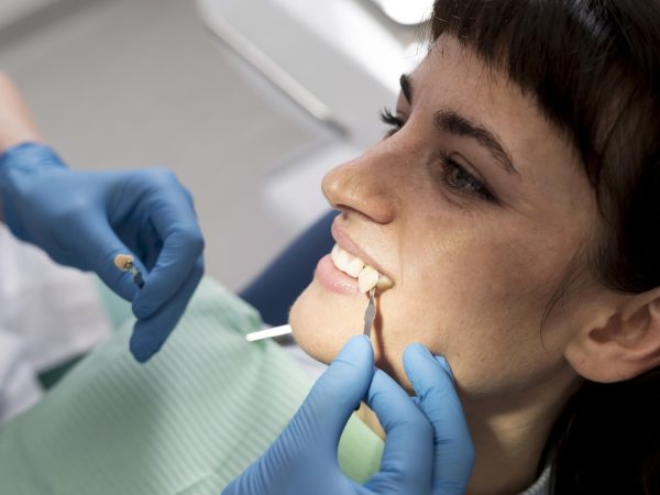 Quem precisa fazer enxerto ósseo para implante dentário?